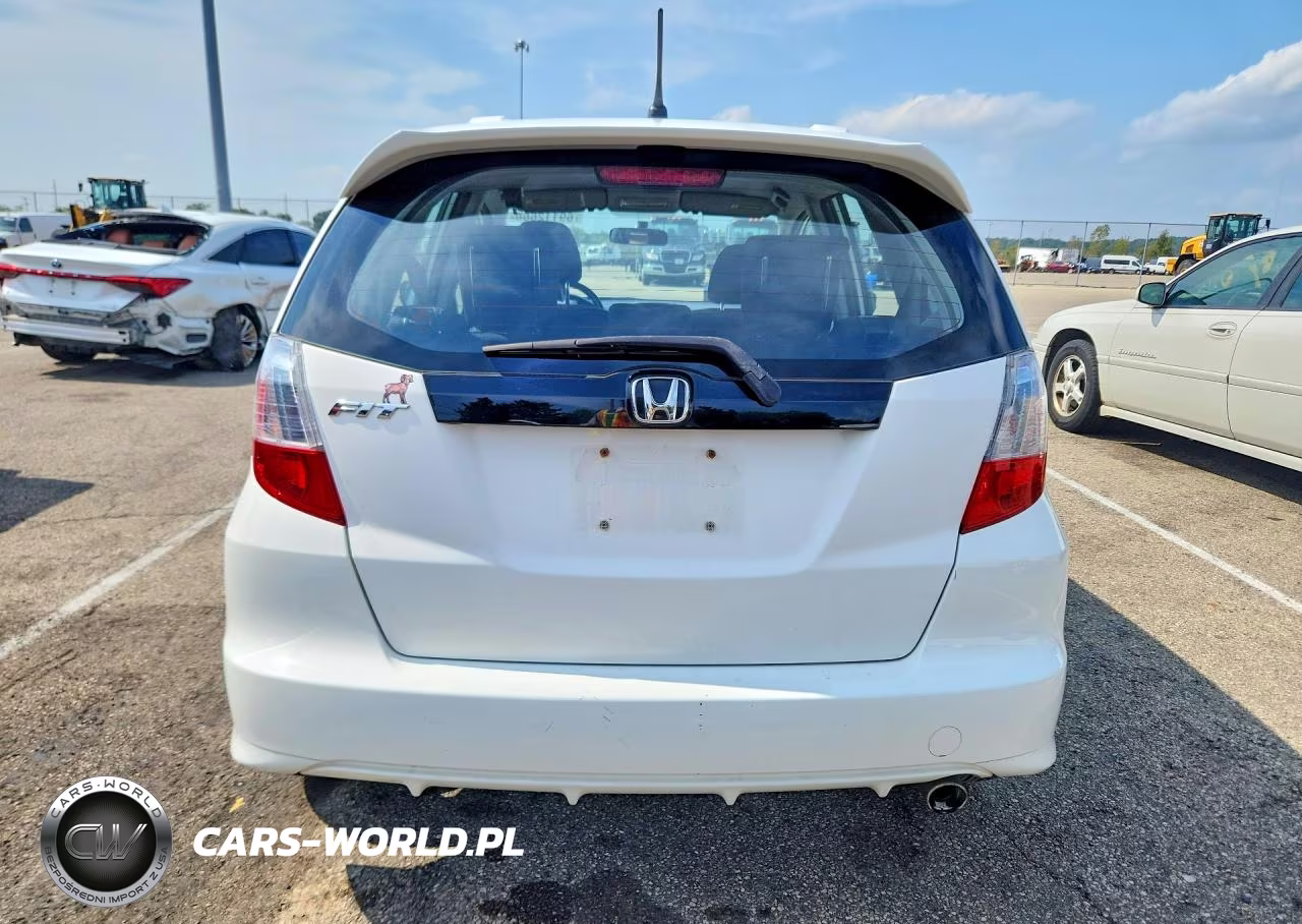 2011 Honda Fit Sport VIN:JHMGE8H53BC012299 - 6