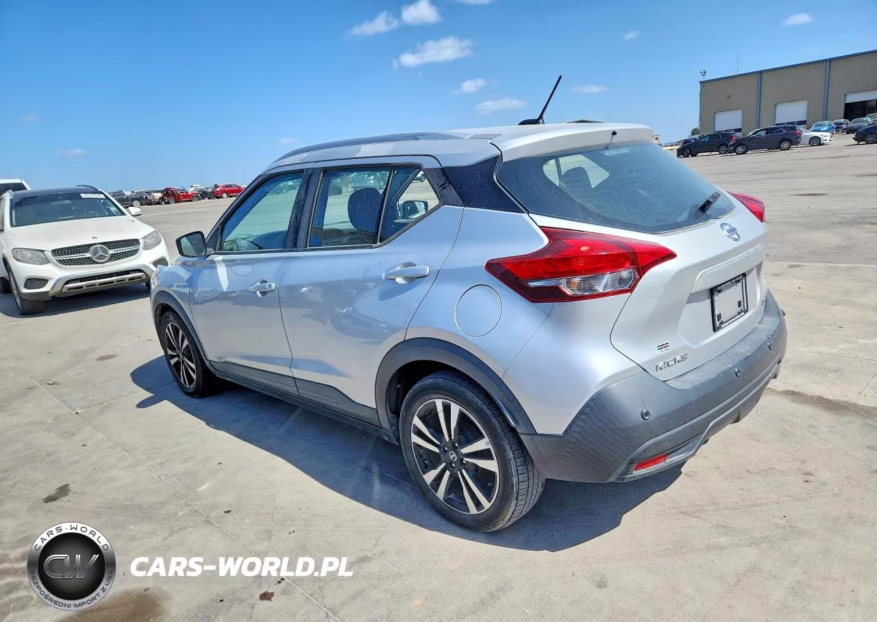 2020 Nissan Kicks Sv VIN:3N1CP5CV2LL490884 - 2