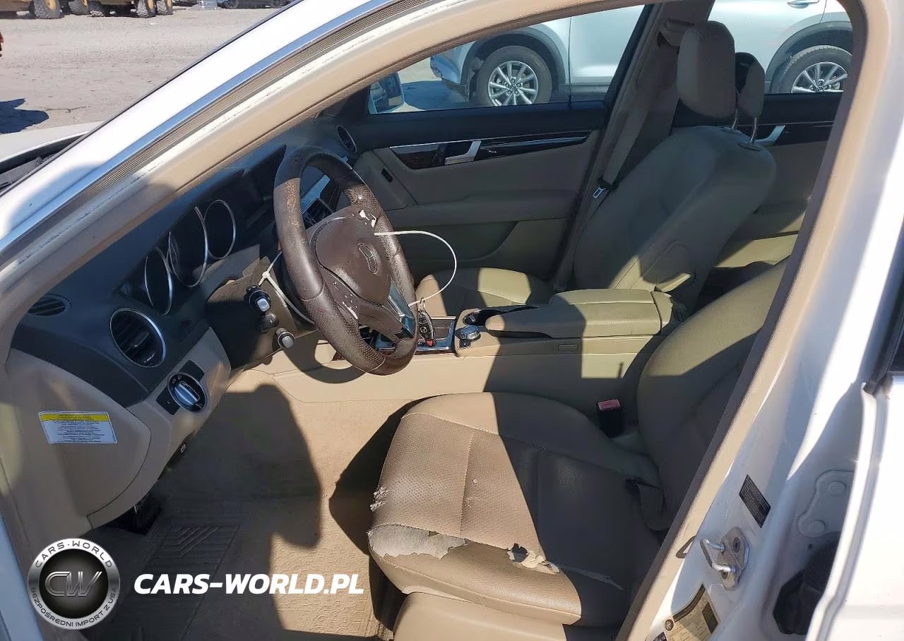 2013 Mercedes-Benz C250 VIN:WDDGF4HB9DA773050 - 7
