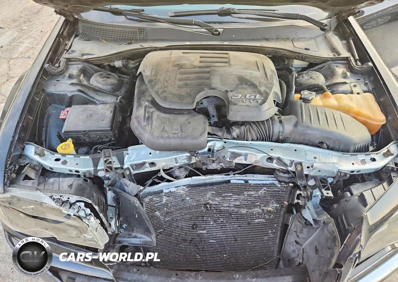 2014 Chrysler 300 VIN:2C3CCAAGXEH243912 - 11