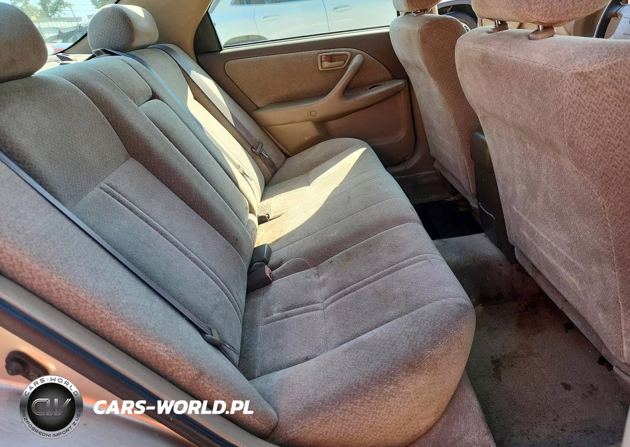 2000 Toyota Camry Le VIN:JT2BG22KXY0441427 - 10