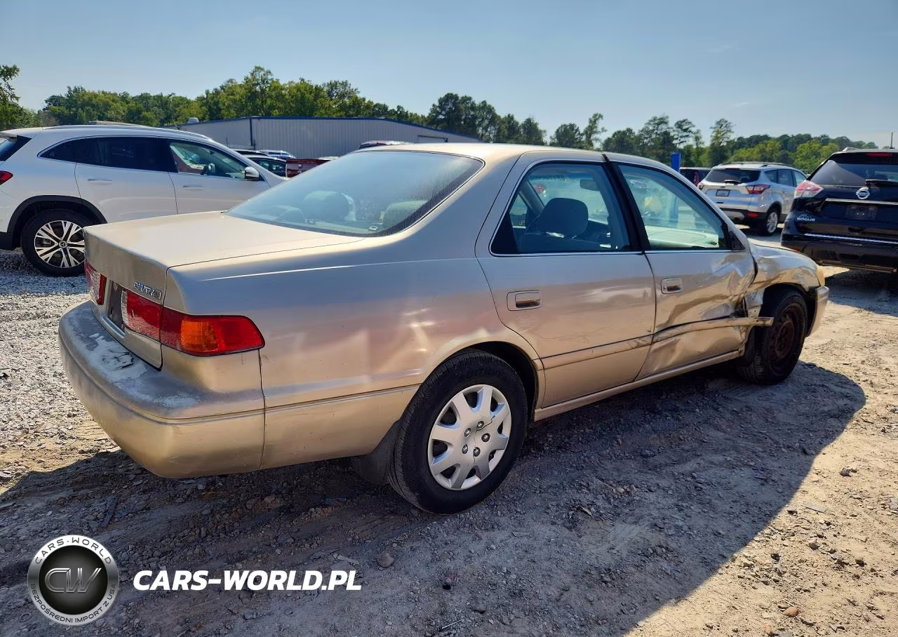 2000 Toyota Camry Le VIN:JT2BG22KXY0441427 - 3