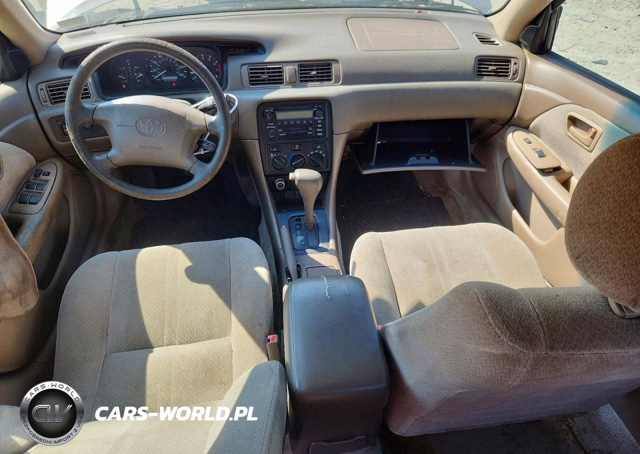2000 Toyota Camry Le VIN:JT2BG22KXY0441427 - 8