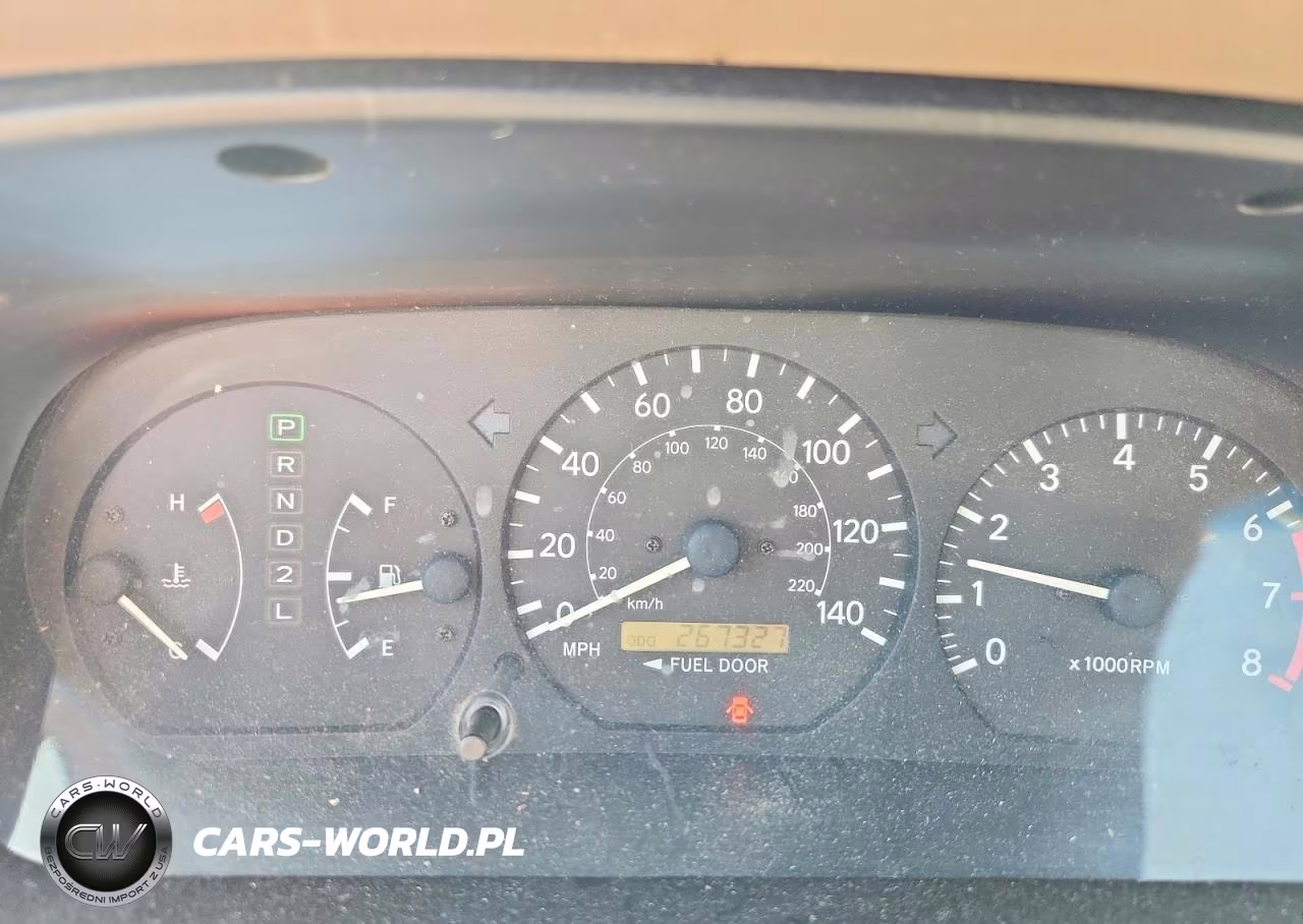 2000 Toyota Camry Le VIN:JT2BG22KXY0441427 - 9