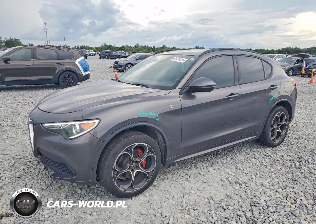2022 Alfa Romeo Stelvio Ti VIN:ZASPAKBN5N7D33090 - 1