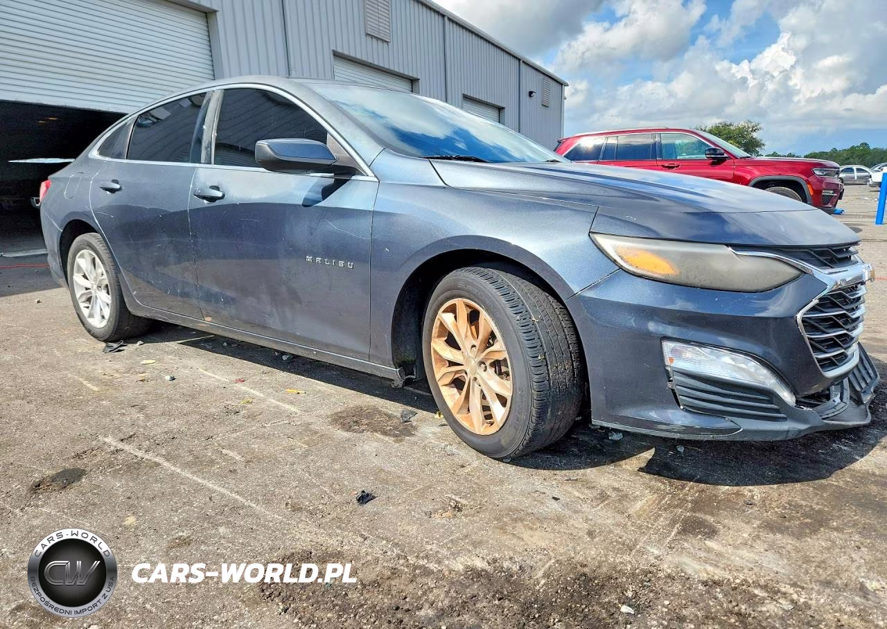 2019 Chevrolet Malibu Lt VIN:1G1ZD5ST8KF166095 - 4