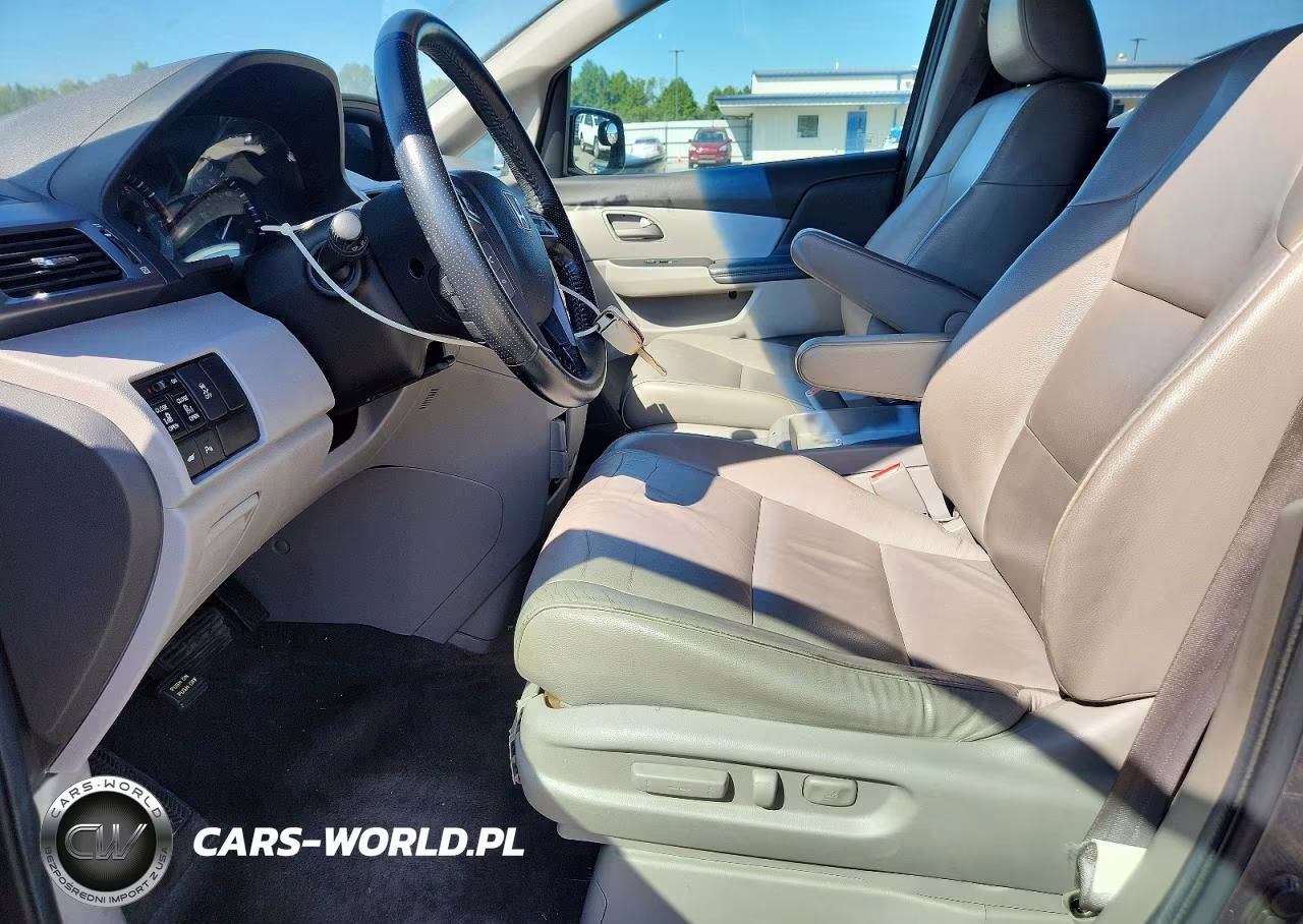 2012 Honda Odyssey Touring VIN:5FNRL5H97CB051337 - 7