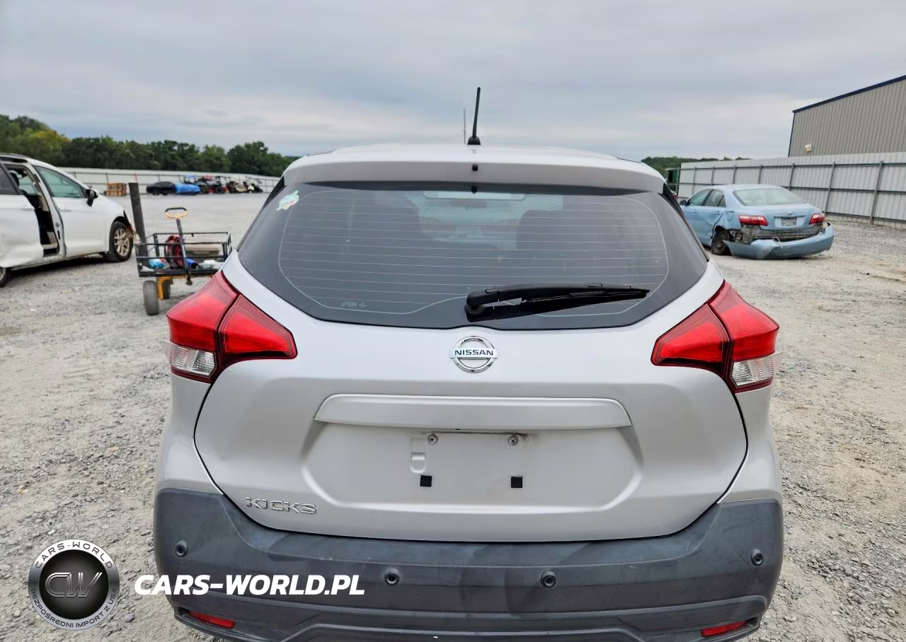 2020 Nissan Kicks S VIN:3N1CP5BV3LL558434 - 6