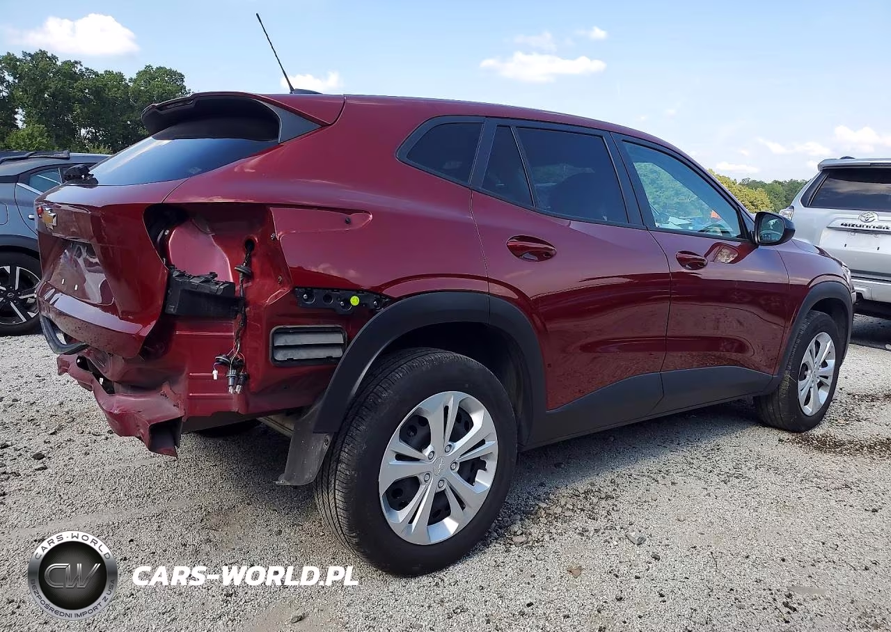 2025 Chevrolet Trax Ls VIN:KL77LFEP6SC147002 - 3