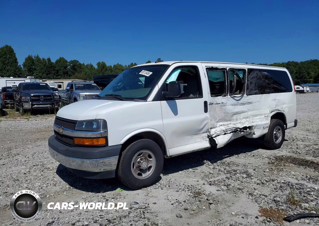 2017 Chevrolet Express G3500 Lt VIN:1GAZGPFG4H1135738 - 1