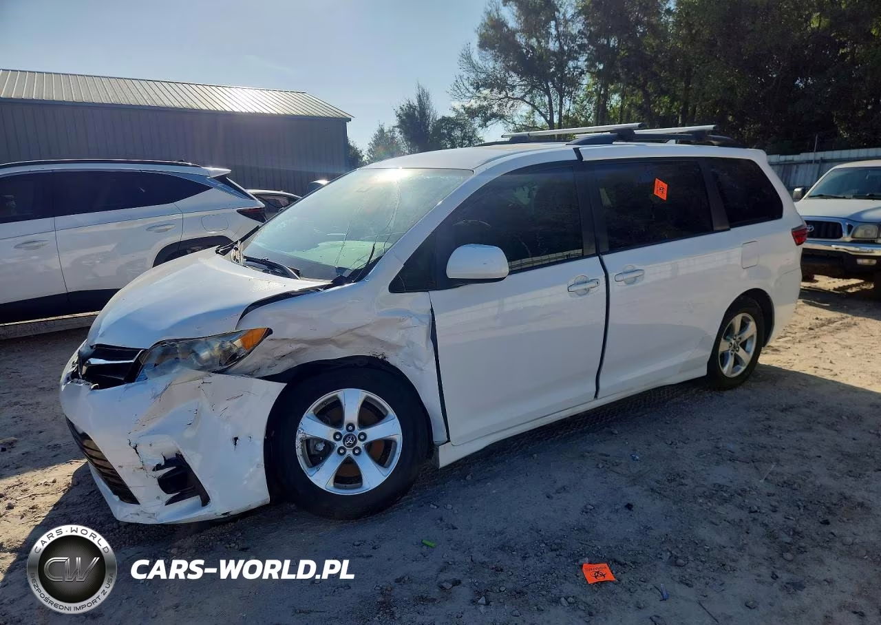 2018 Toyota Sienna Le