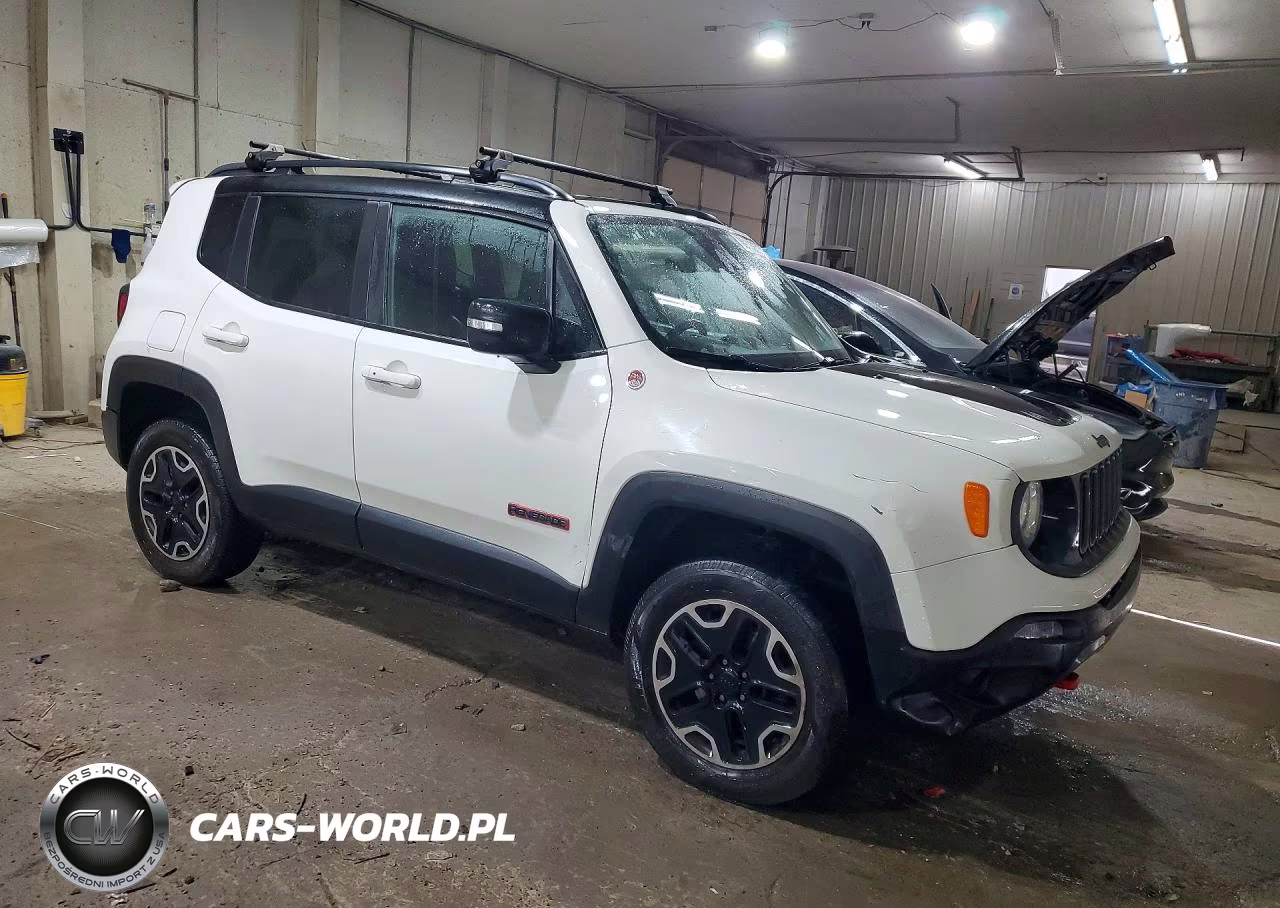 2016 Jeep Renegade Trailhawk VIN:ZACCJBCT1GPD56702 - 4