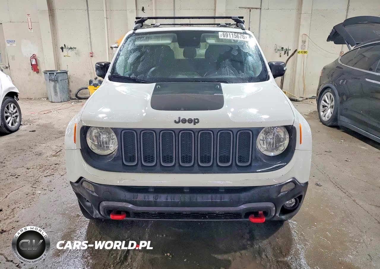 2016 Jeep Renegade Trailhawk VIN:ZACCJBCT1GPD56702 - 5