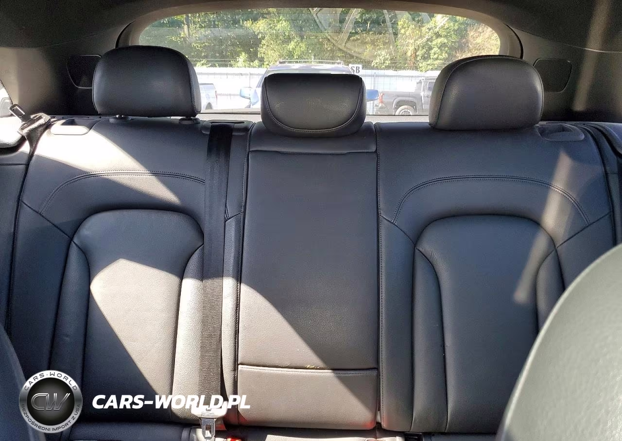 2016 Audi Q3 Premium Plus VIN:WA1EFCFS7GR025153 - 10