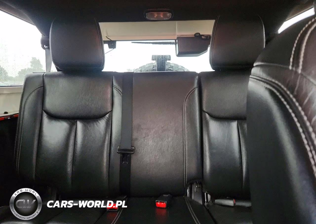 2015 Jeep Wrangler Unlimited Sahara VIN:1C4BJWEG7FL700197 - 10