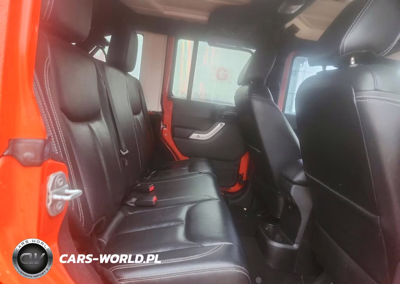 2015 Jeep Wrangler Unlimited Sahara VIN:1C4BJWEG7FL700197 - 11