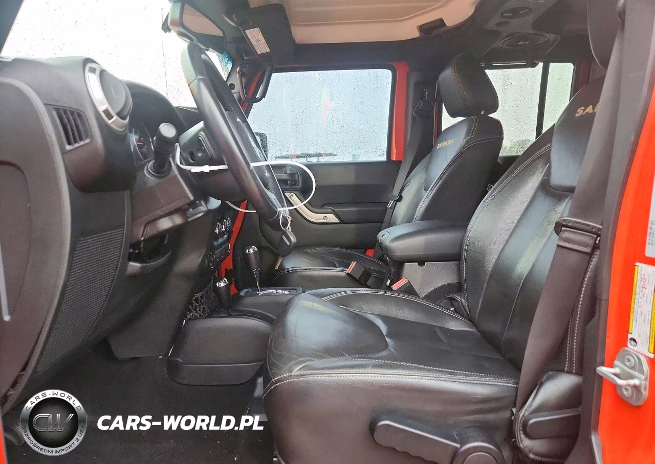2015 Jeep Wrangler Unlimited Sahara VIN:1C4BJWEG7FL700197 - 7