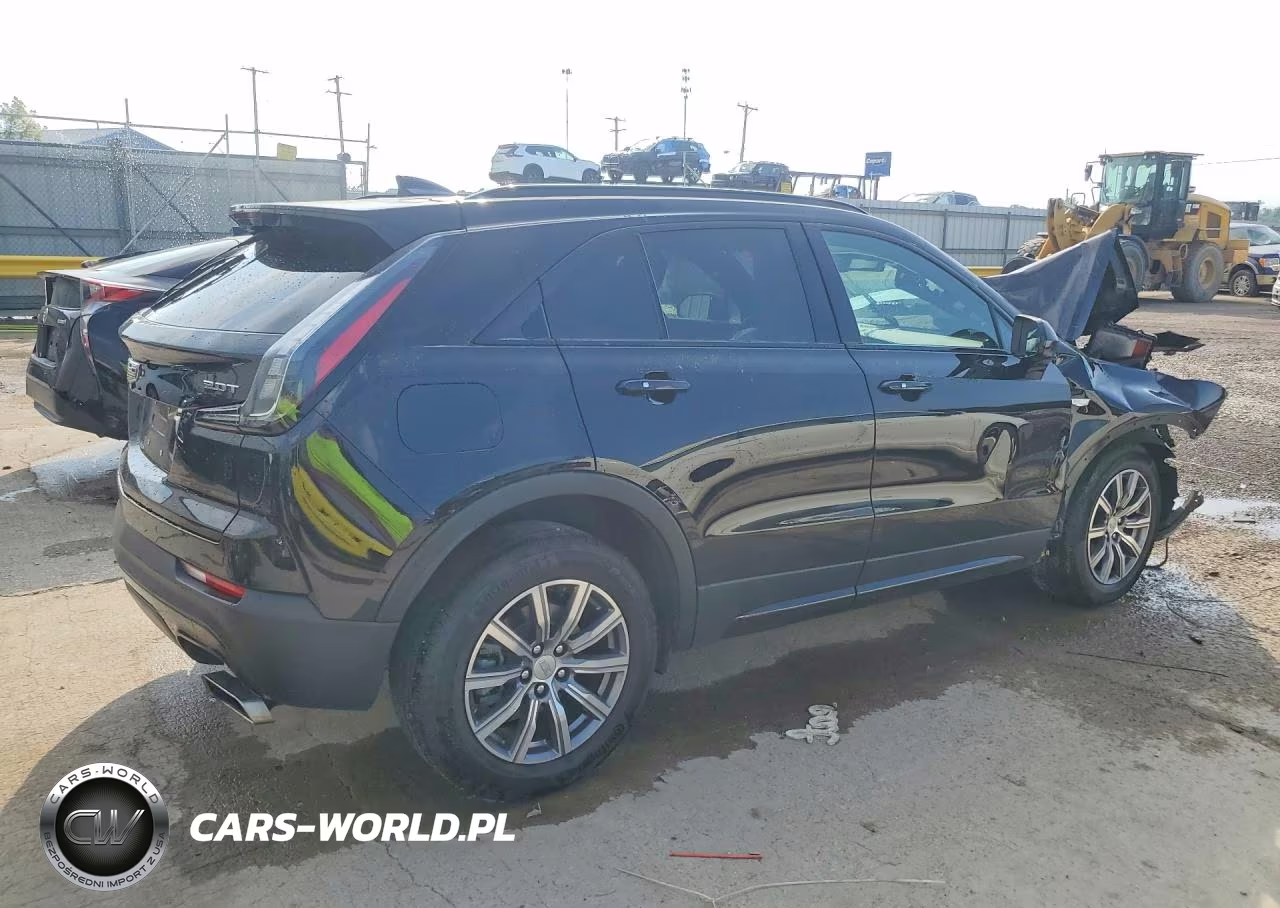 2019 Cadillac Xt4 Sport VIN:1GYFZER46KF122407 - 3