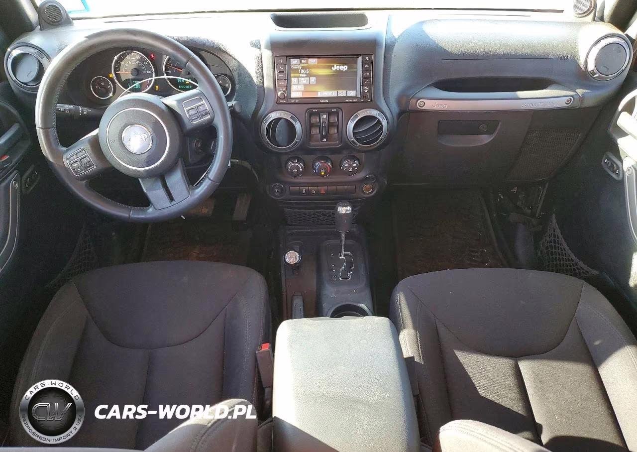2014 Jeep Wrangler Unlimited Sport VIN:1C4BJWDG6EL183412 - 8