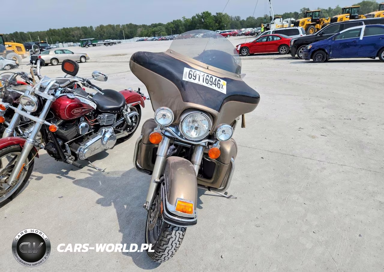 2005 Harley-Davidson Flhtcui VIN:1HD1FCW185Y641215 - 2