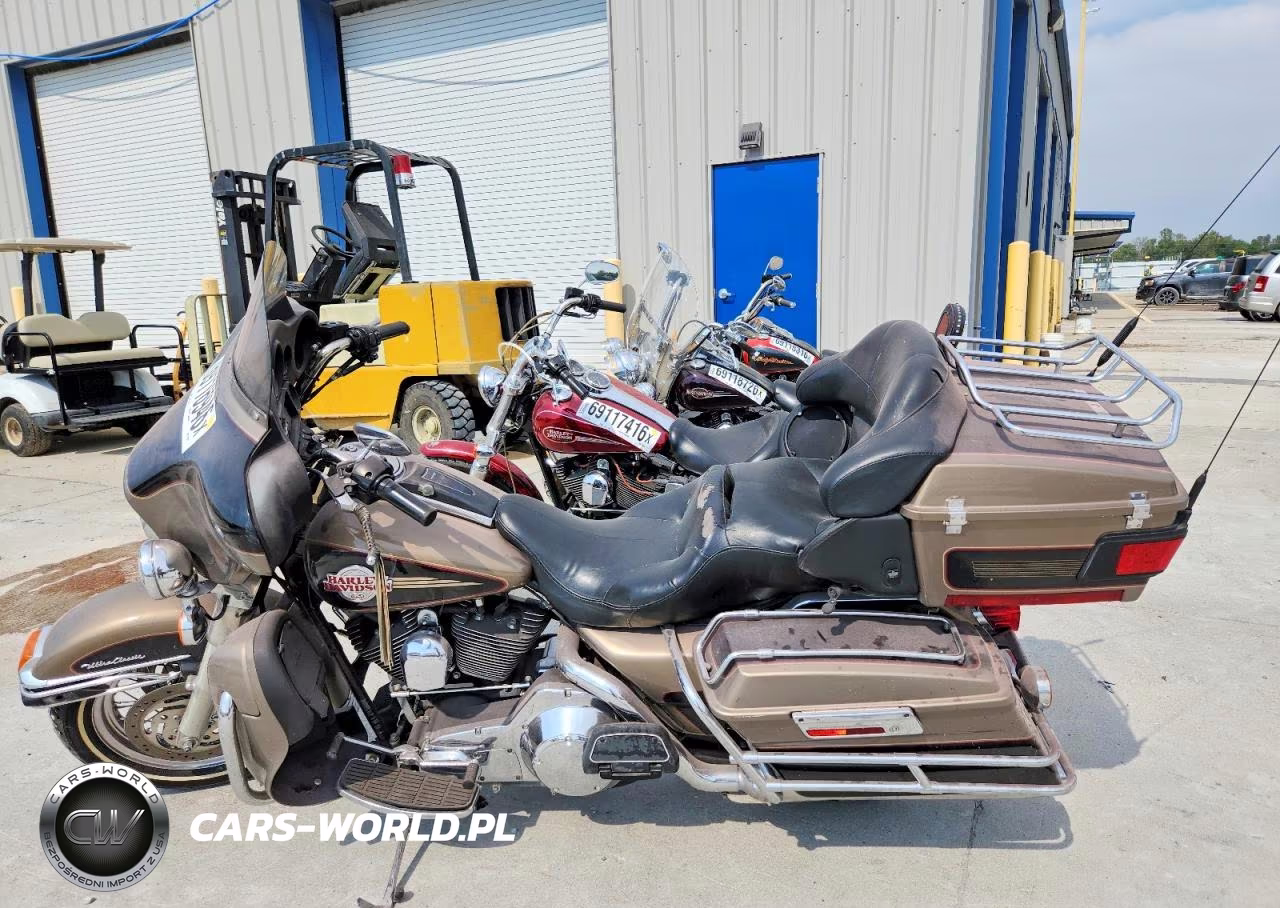 2005 Harley-Davidson Flhtcui VIN:1HD1FCW185Y641215 - 3