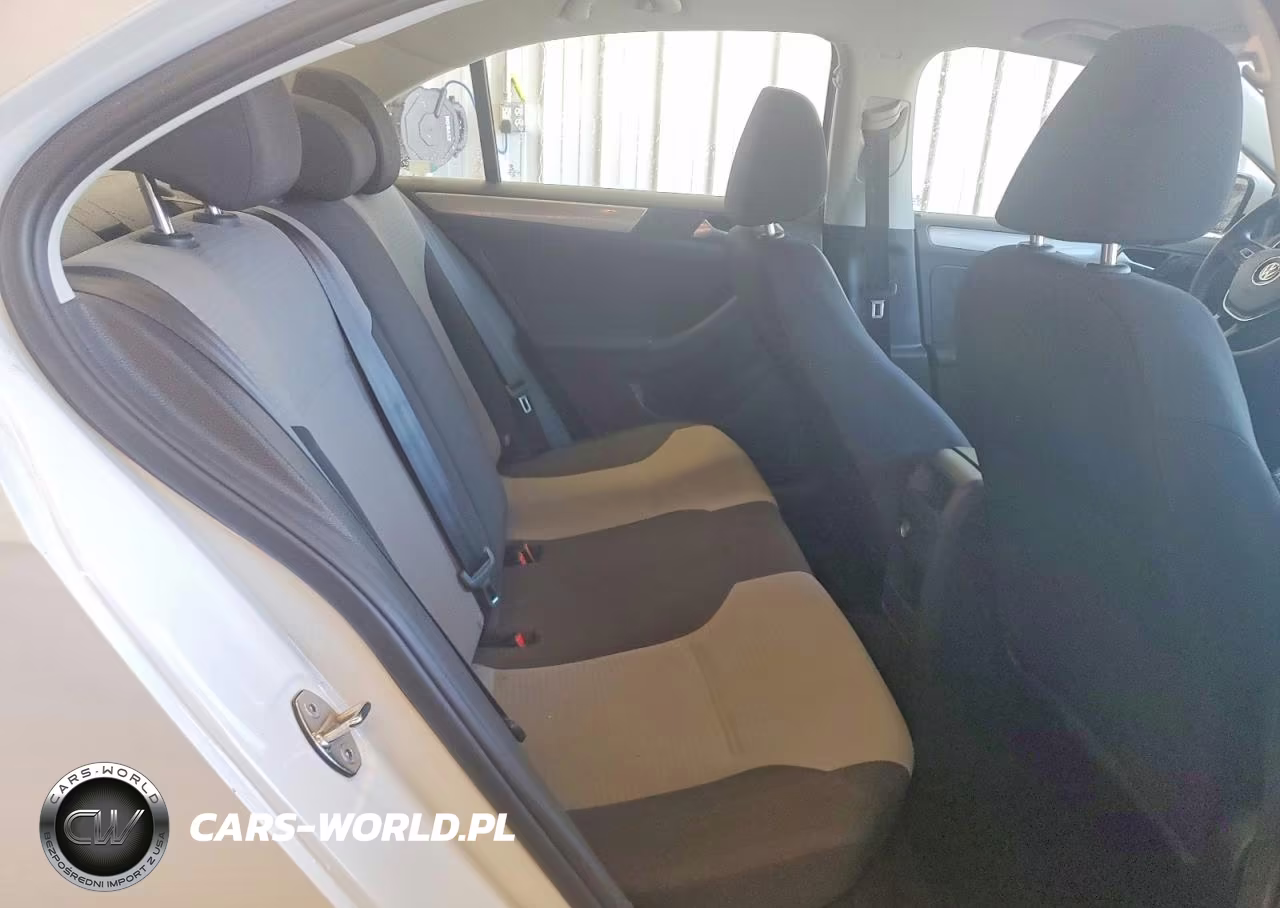 2018 Volkswagen Jetta S VIN:3VW2B7AJ4JM230901 - 10