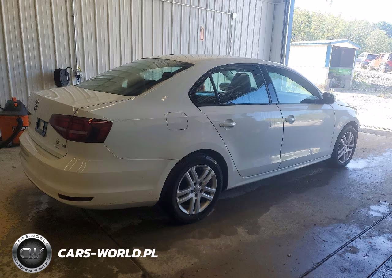 2018 Volkswagen Jetta S VIN:3VW2B7AJ4JM230901 - 3