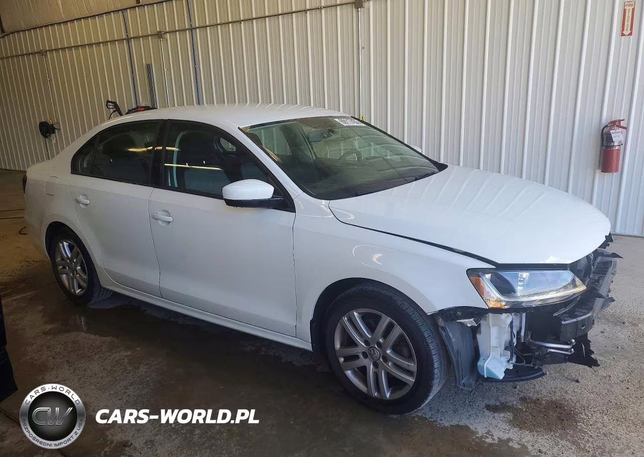 2018 Volkswagen Jetta S VIN:3VW2B7AJ4JM230901 - 4