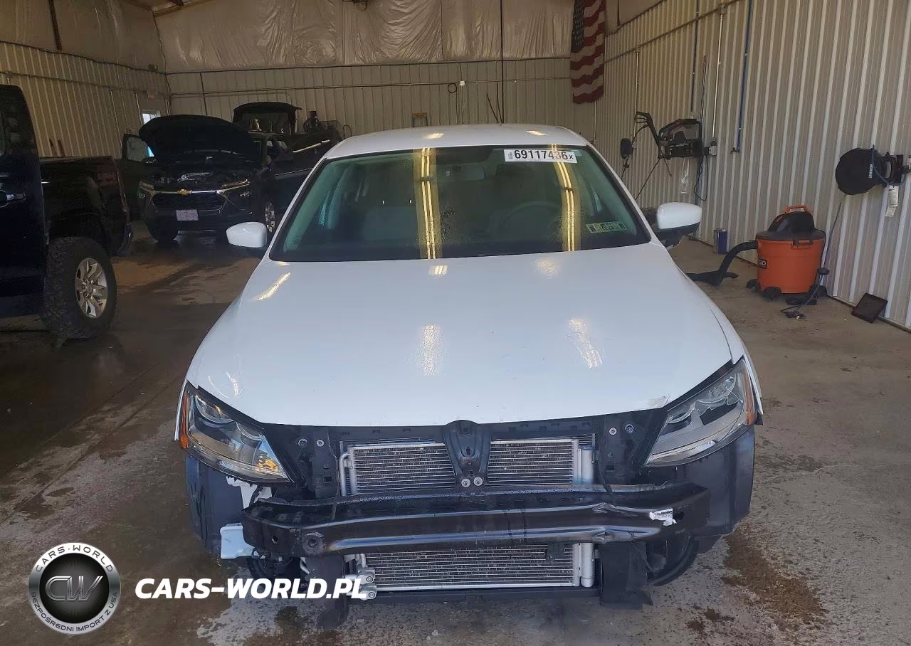 2018 Volkswagen Jetta S VIN:3VW2B7AJ4JM230901 - 5