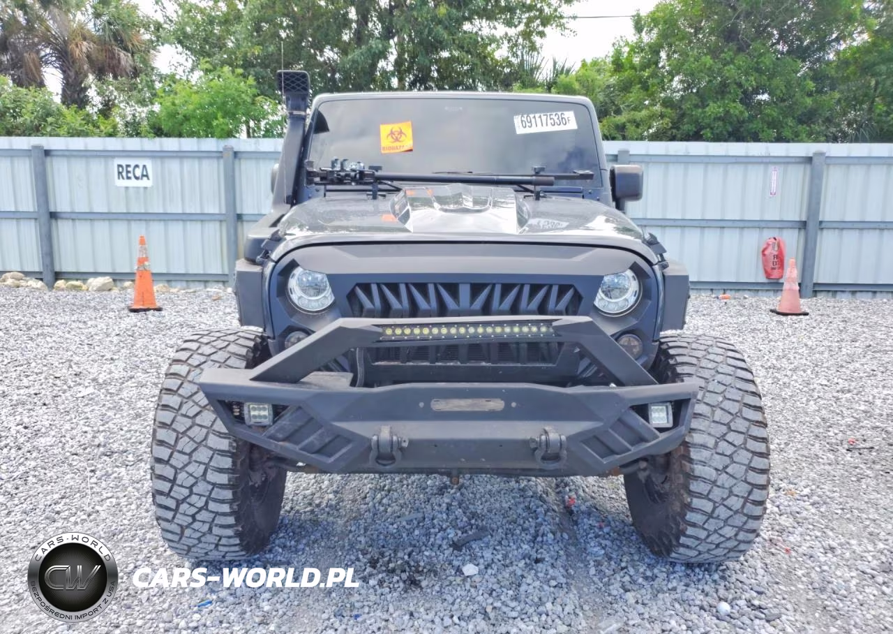 2018 Jeep Wrangler Unlimited Sport VIN:1C4BJWDG3JL824204 - 5