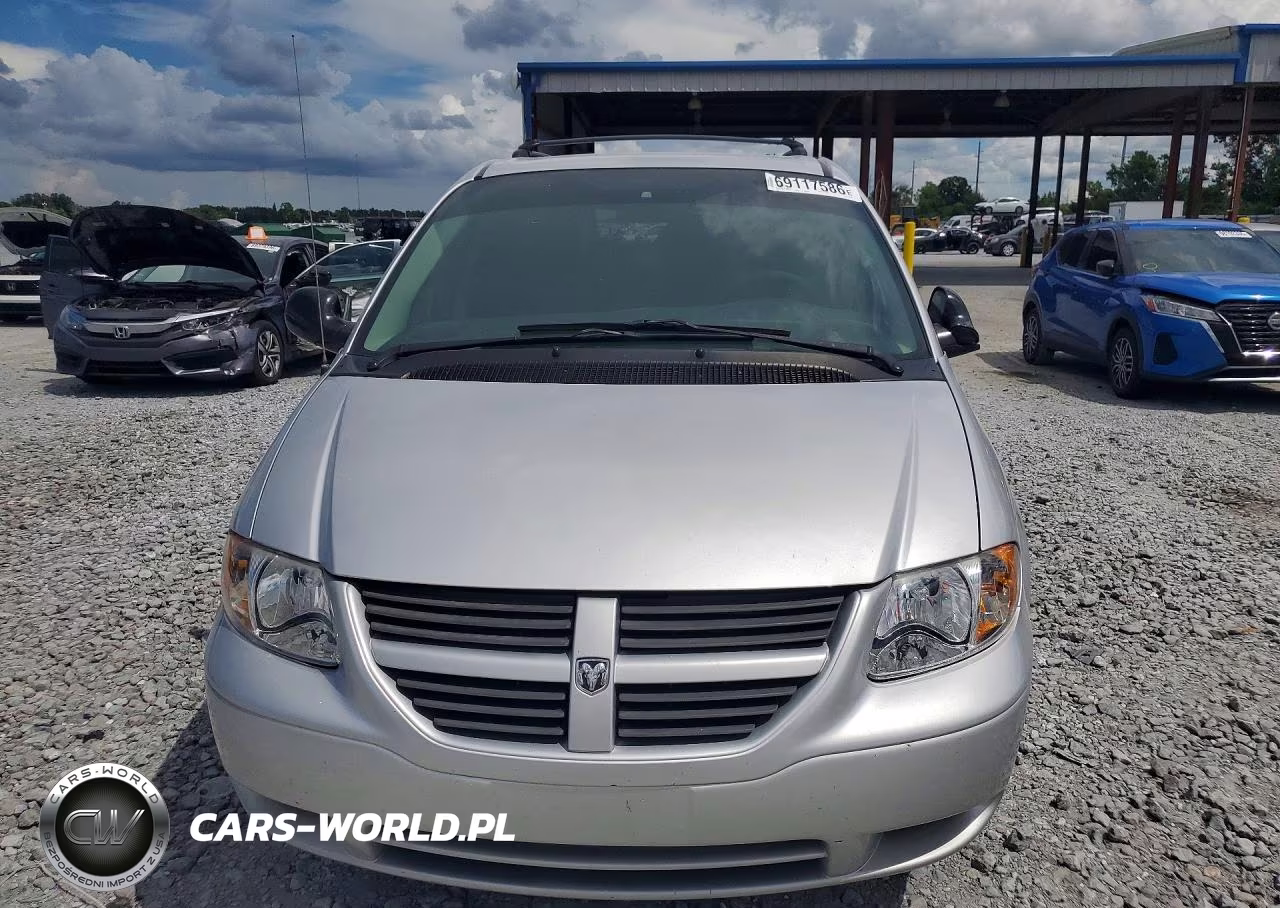 2005 Dodge Caravan Sxt VIN:1D4GP45R85B158156 - 5