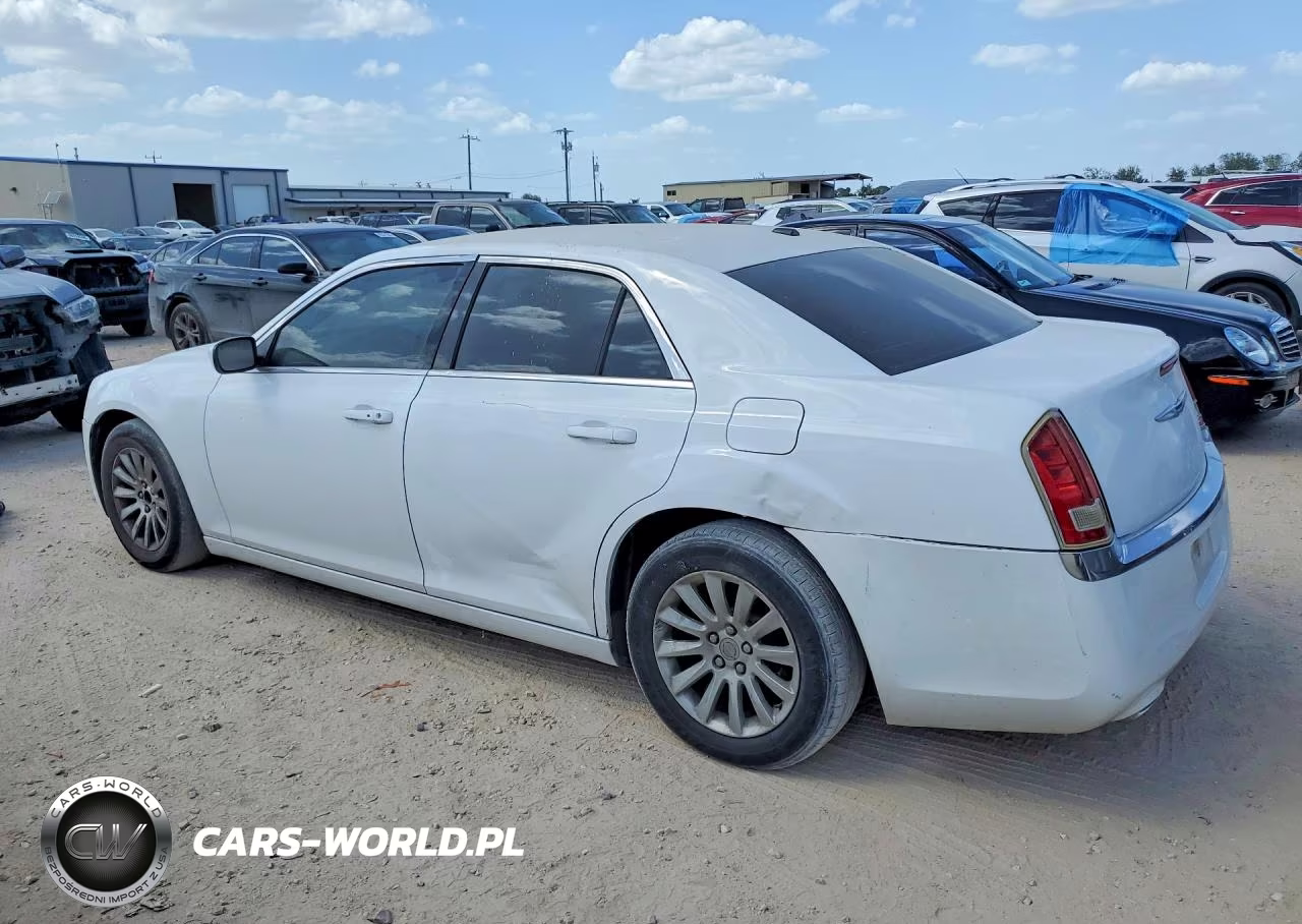 2012 Chrysler 300 VIN:2C3CCAAG5CH135047 - 2