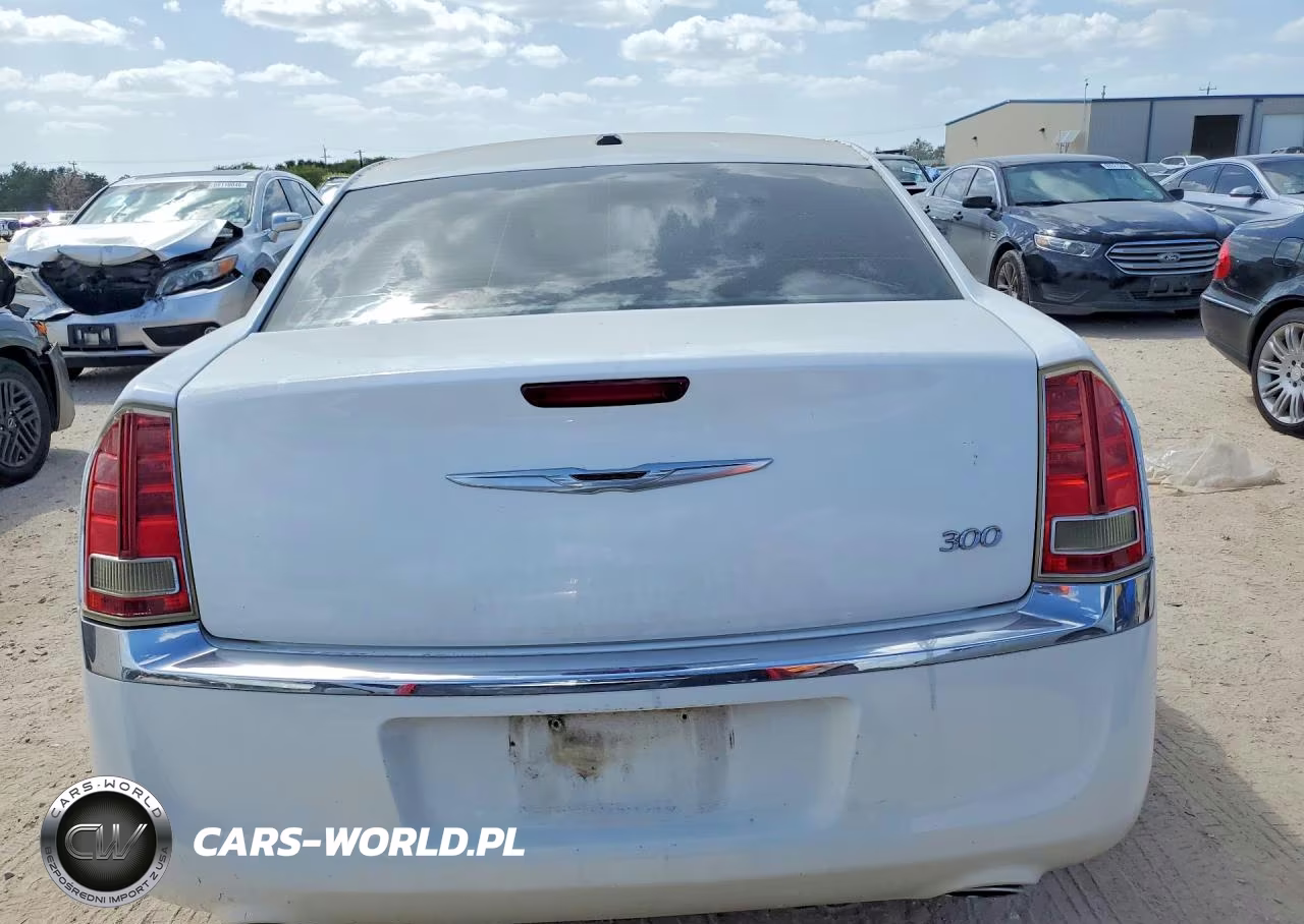 2012 Chrysler 300 VIN:2C3CCAAG5CH135047 - 6