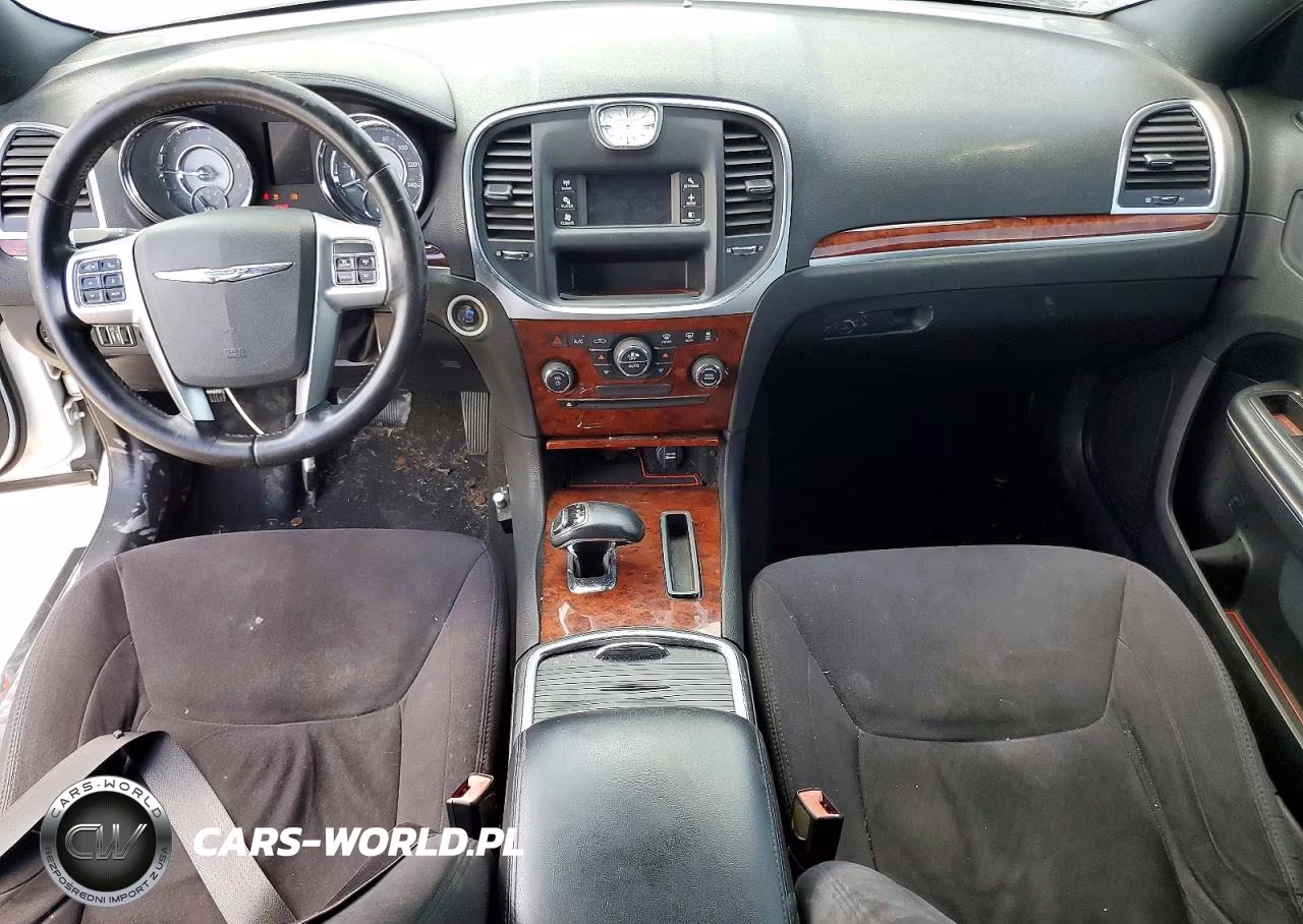 2012 Chrysler 300 VIN:2C3CCAAG5CH135047 - 8