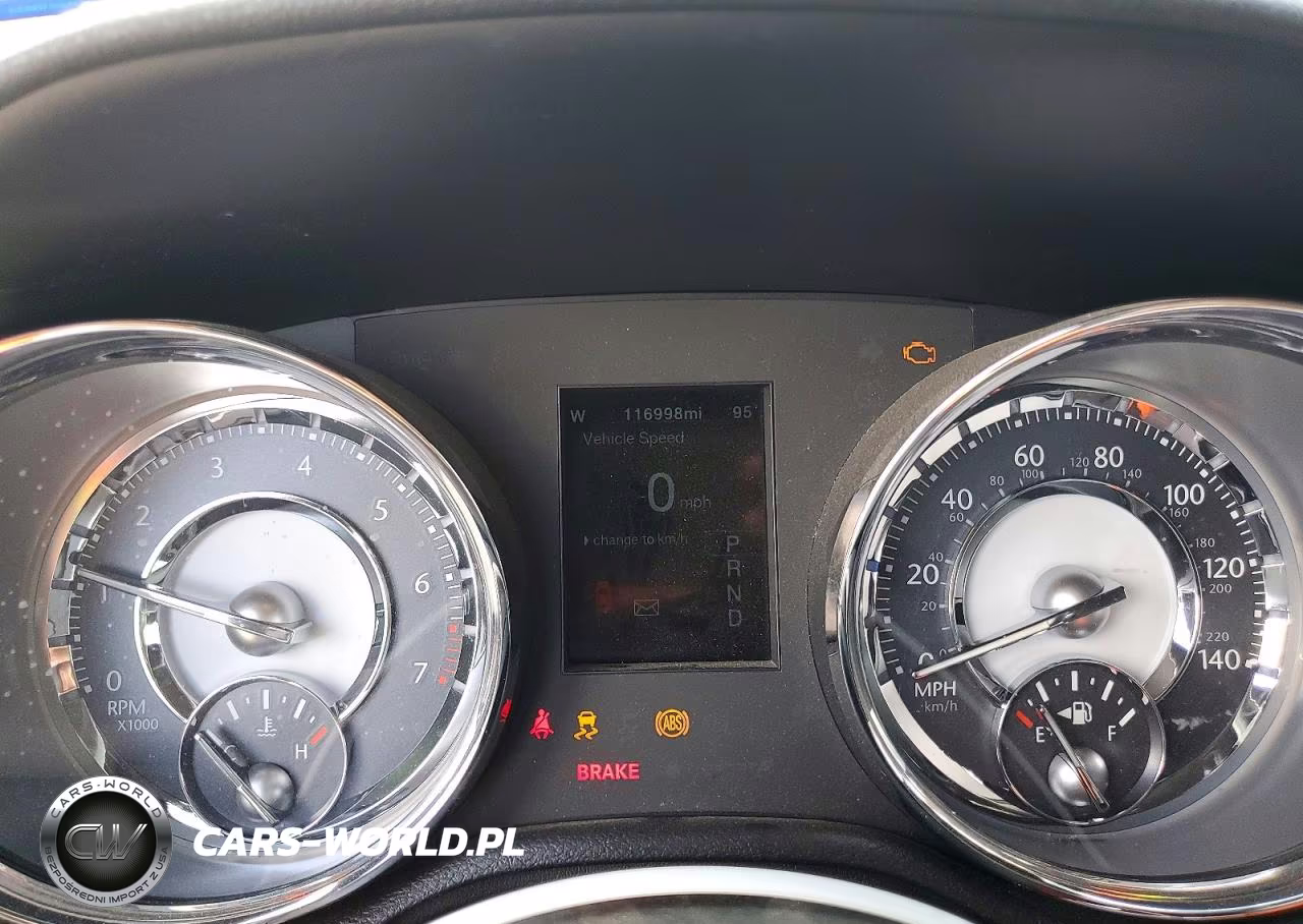 2012 Chrysler 300 VIN:2C3CCAAG5CH135047 - 9