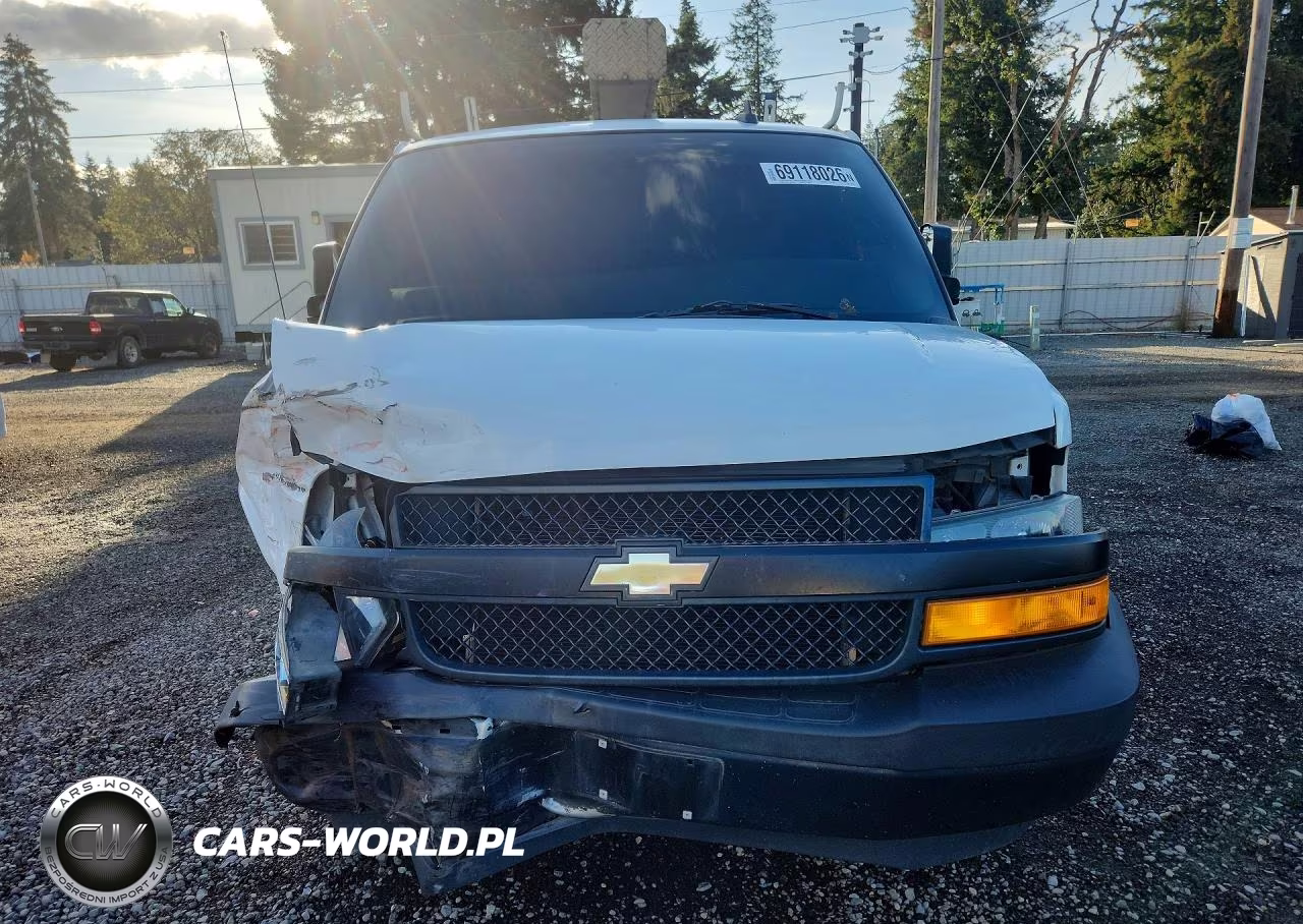 2019 Chevrolet Express VIN:1GCWGAFPXK1162683 - 5