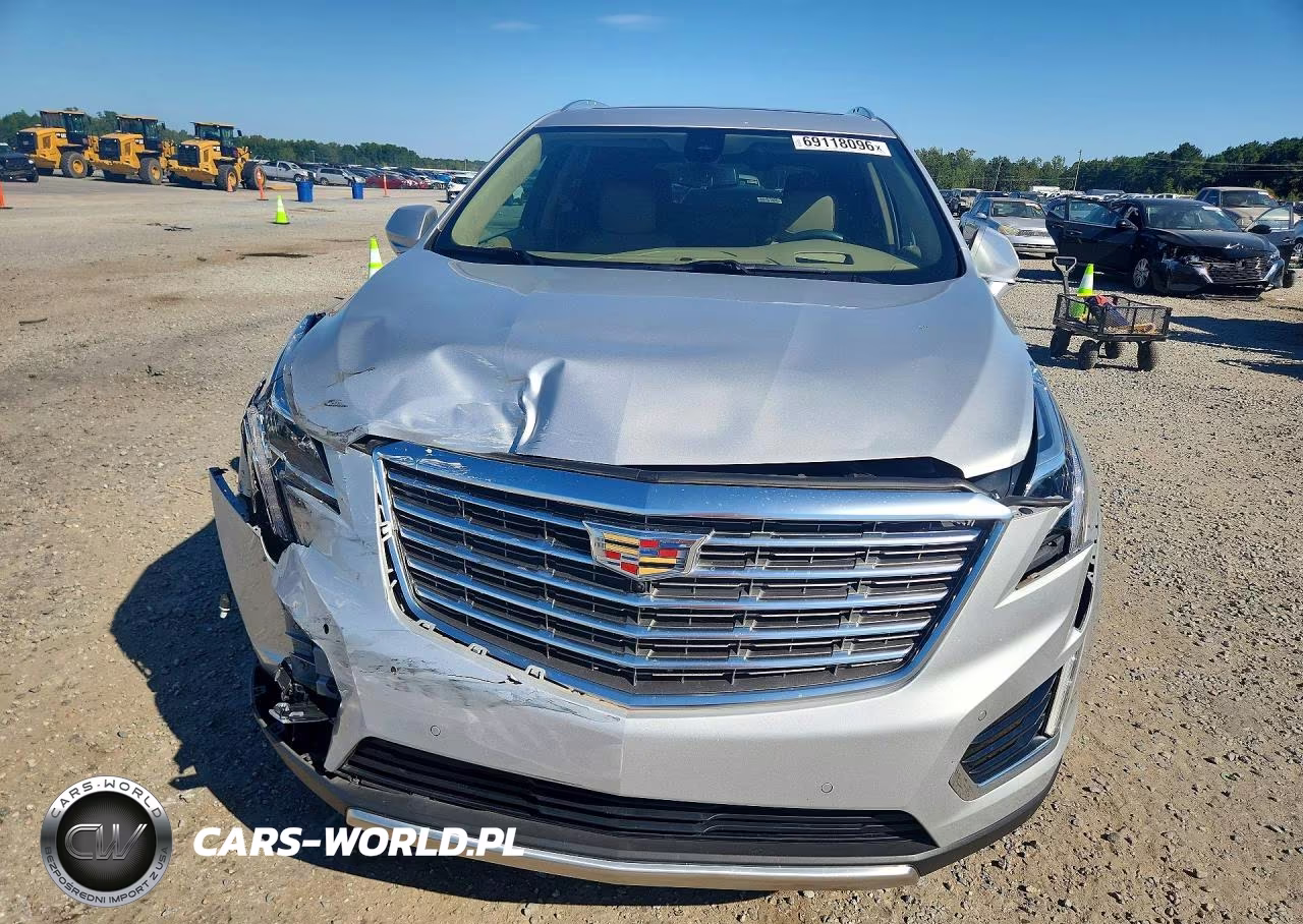 2017 Cadillac Xt5 Platinum VIN:1GYKNFRS5HZ100663 - 5