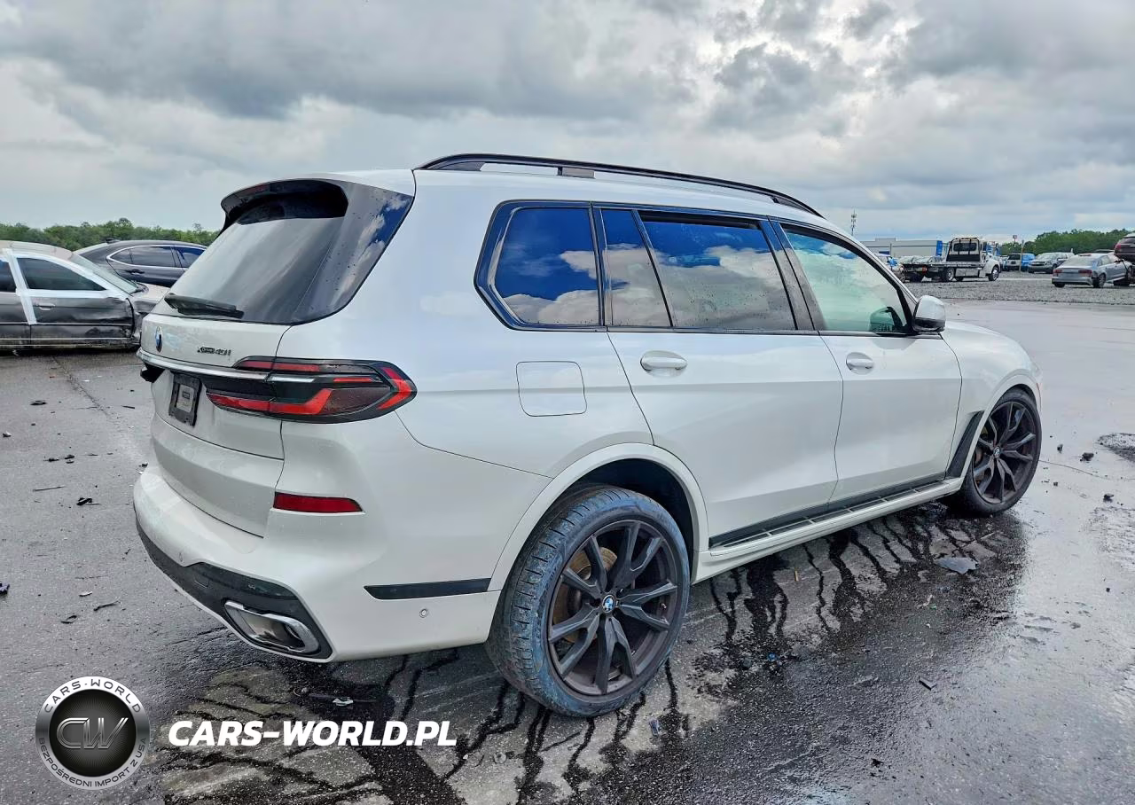 2023 BMW X7 xDrive40I VIN:5UX23EM0XP9P23138 - 3