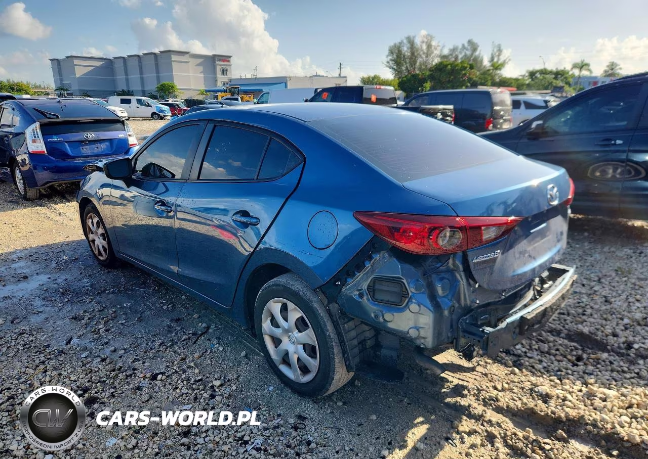 2018 Mazda 3 Sport VIN:3MZBN1U73JM175748 - 2