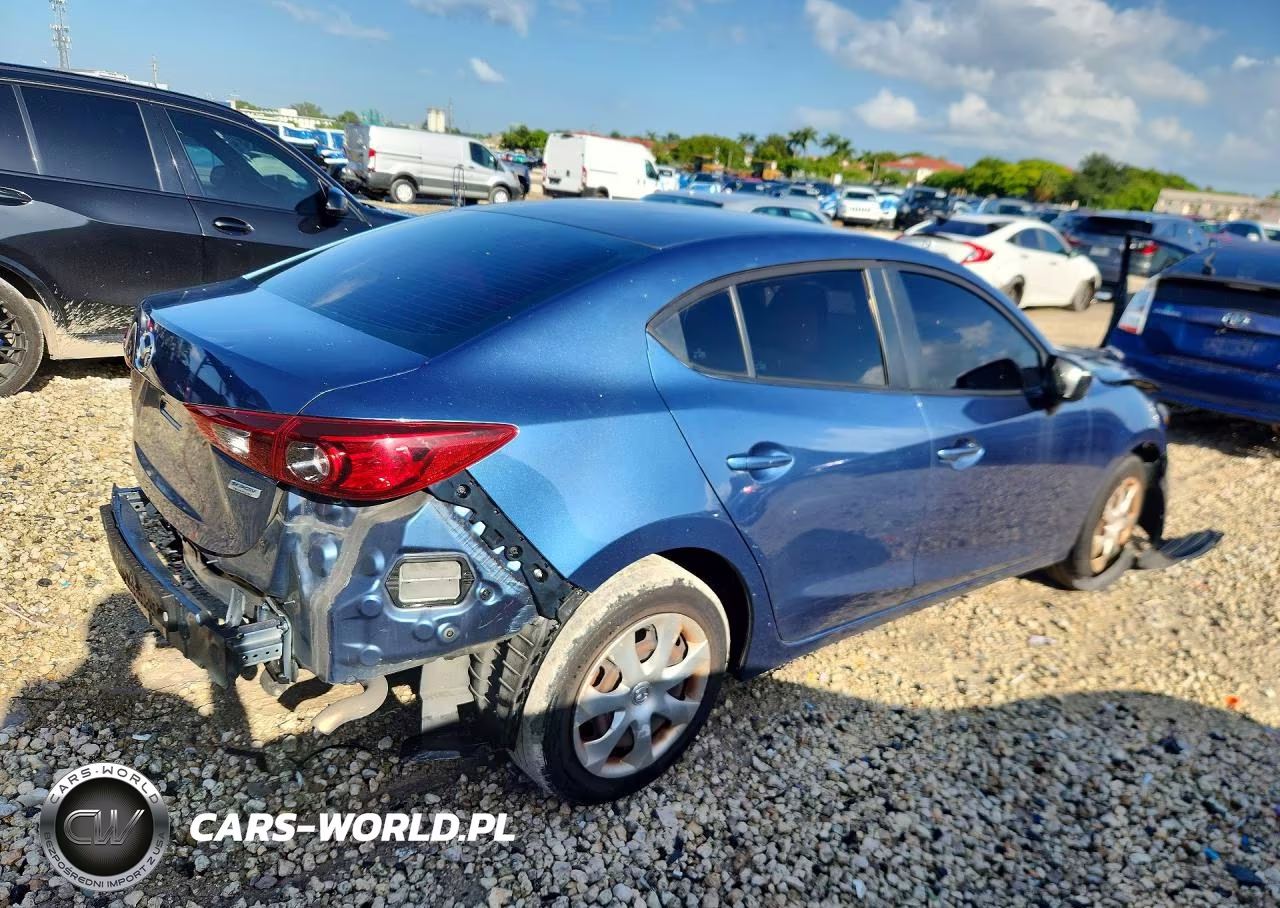 2018 Mazda 3 Sport VIN:3MZBN1U73JM175748 - 3