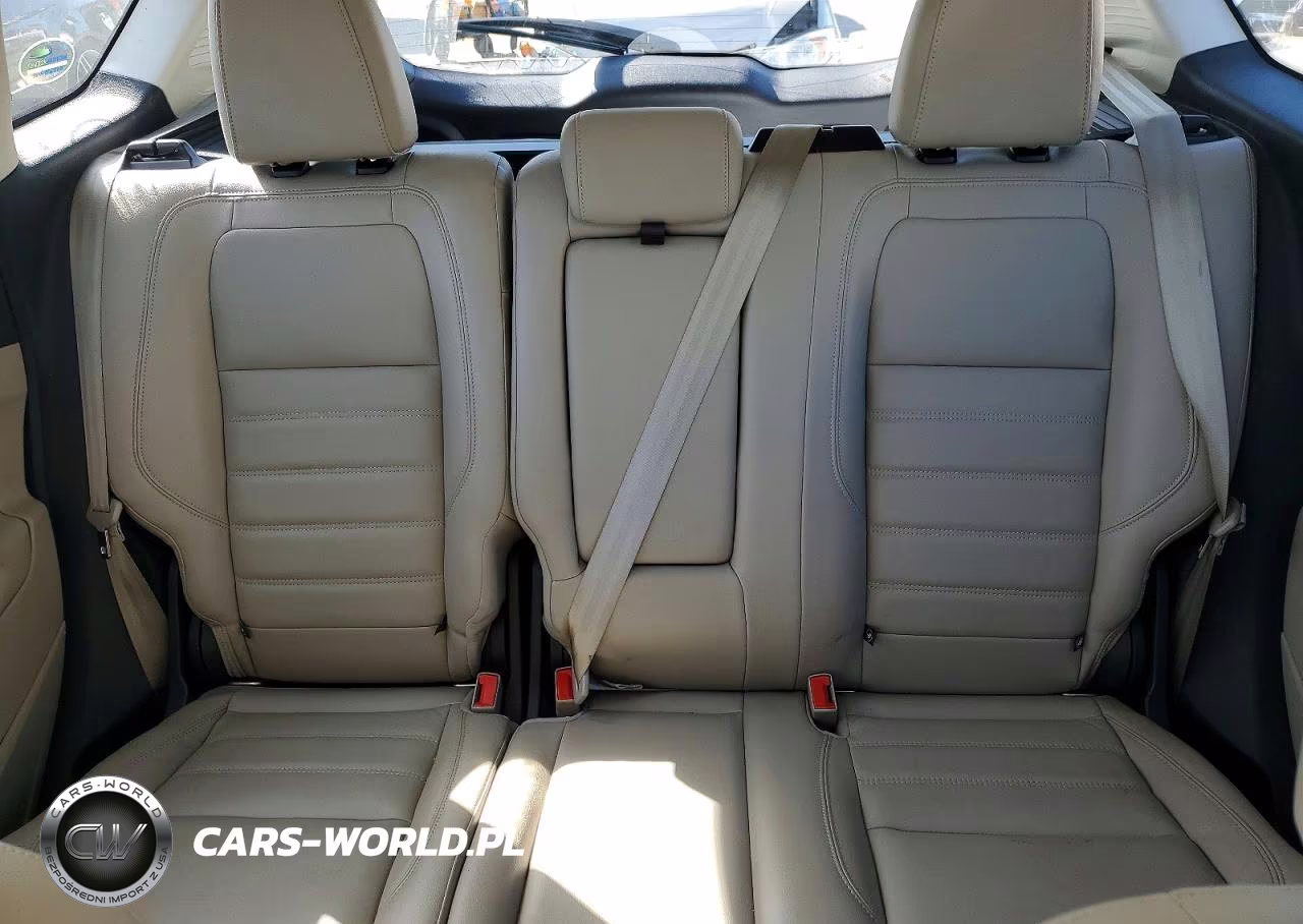 2017 Ford C-Max Titanium VIN:1FADP5FU0HL103438 - 10