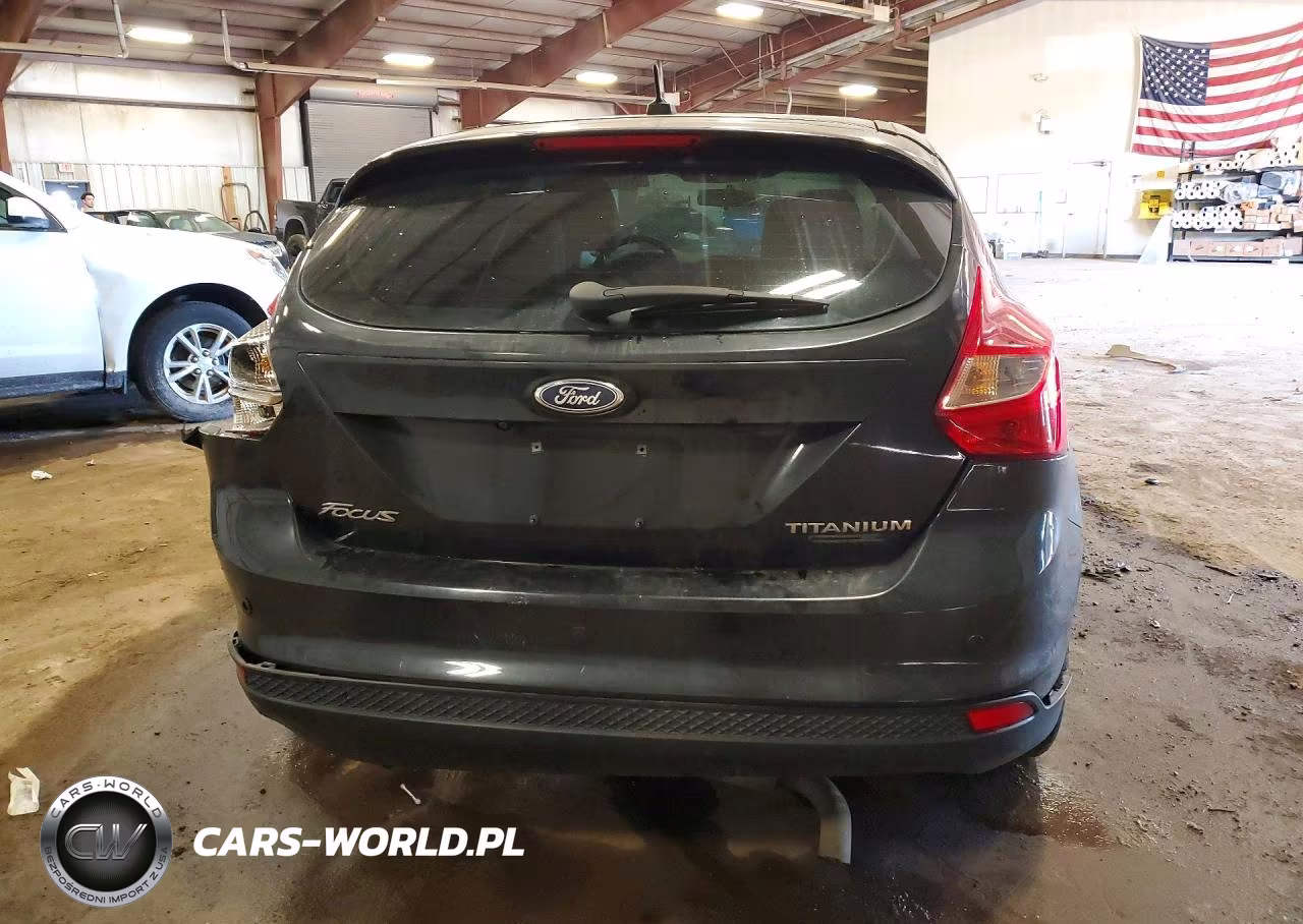 2014 Ford Focus Titanium VIN:1FADP3N22EL258900 - 6