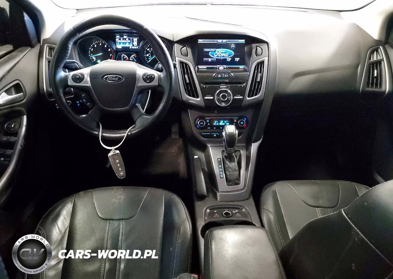 2014 Ford Focus Titanium VIN:1FADP3N22EL258900 - 8