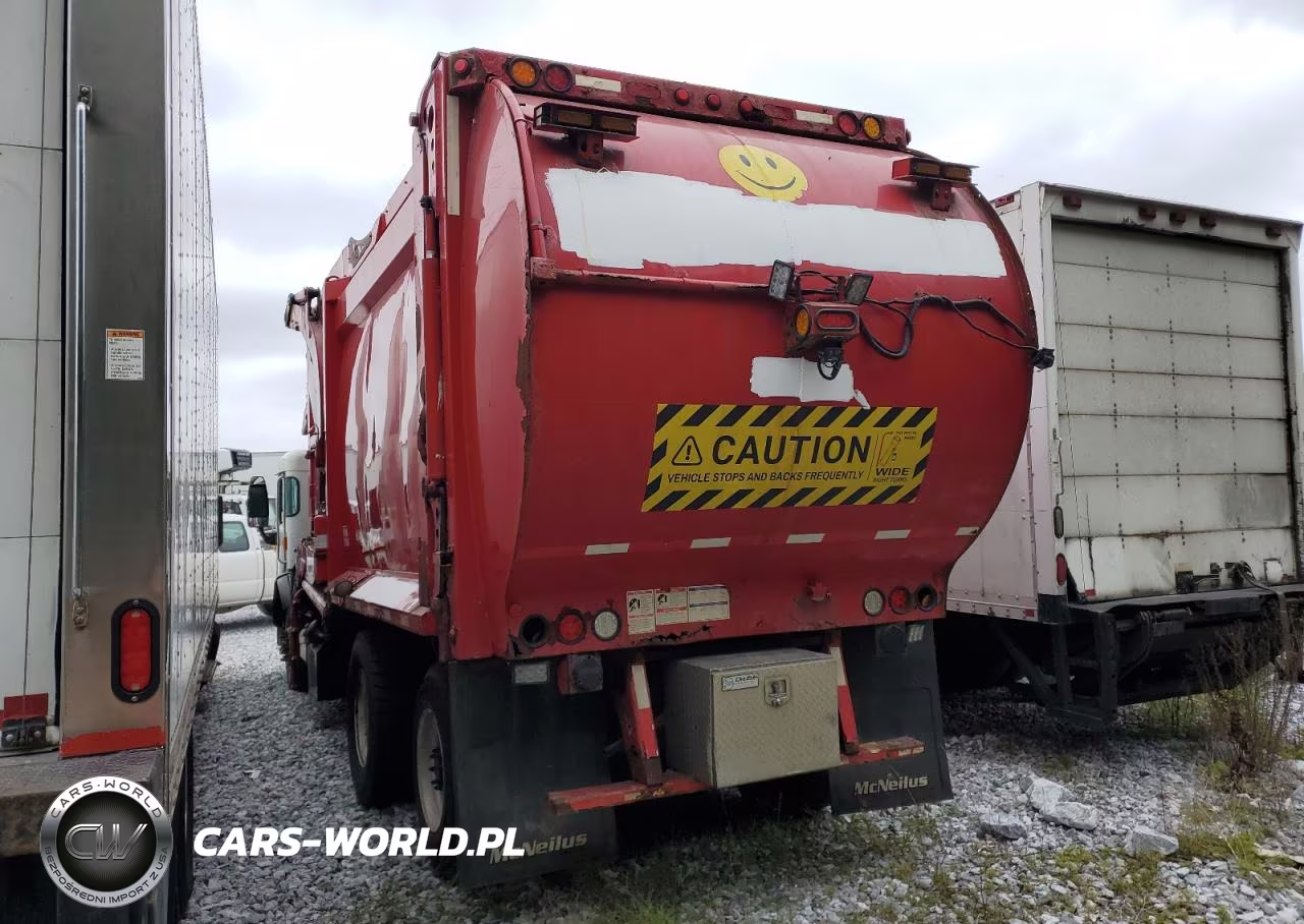 2015 Peterbilt 320 Refuse Truck VIN:3BPZL70X8FF100118 - 3
