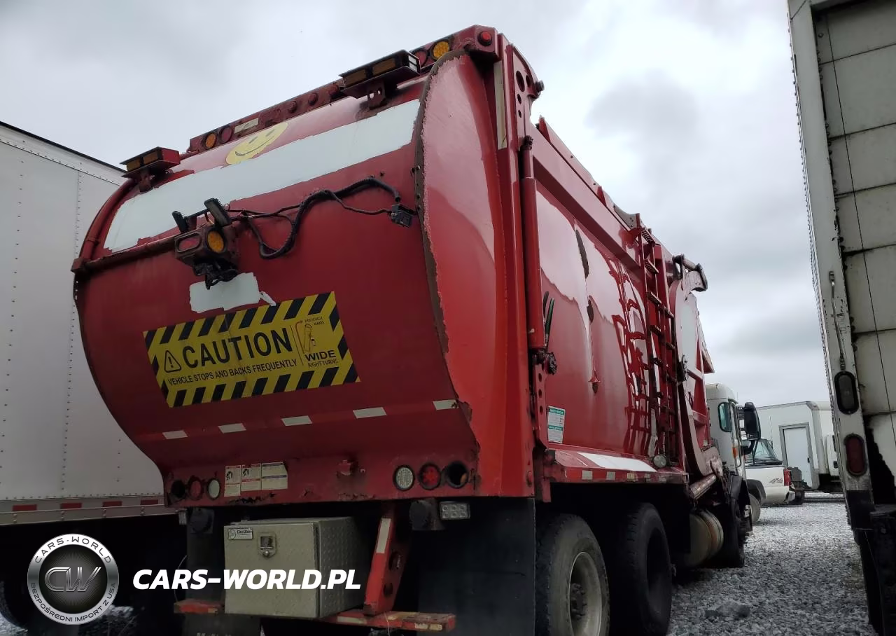 2015 Peterbilt 320 Refuse Truck VIN:3BPZL70X8FF100118 - 4