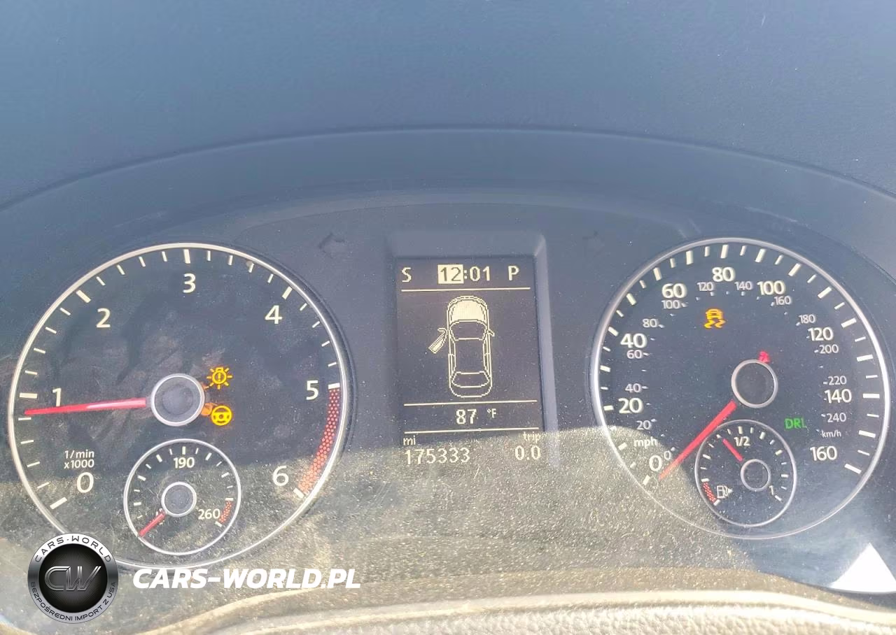 2015 Volkswagen Passat Se VIN:1VWBV7A32FC032139 - 9