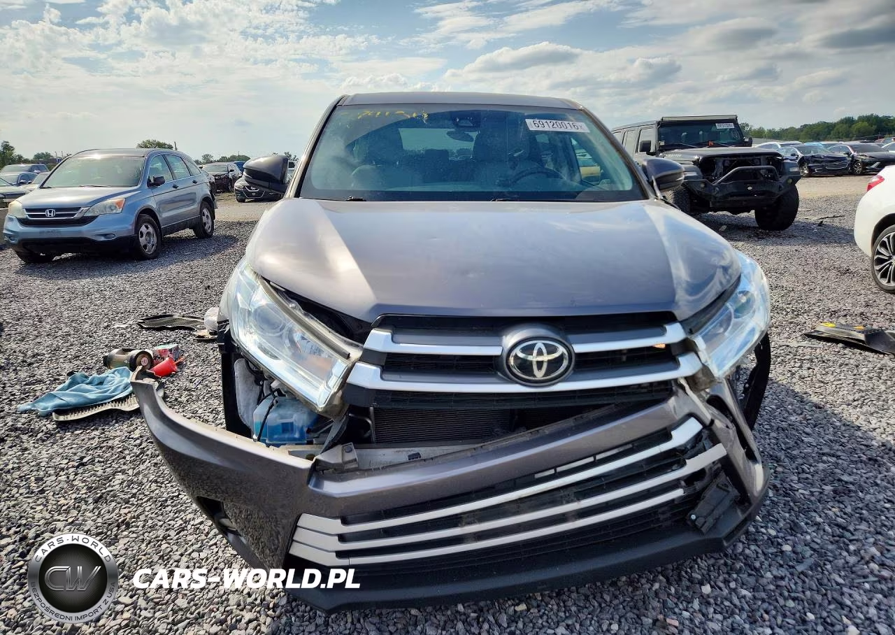 2019 Toyota Highlander Le Plus VIN:5TDBZRFH7KS983436 - 5