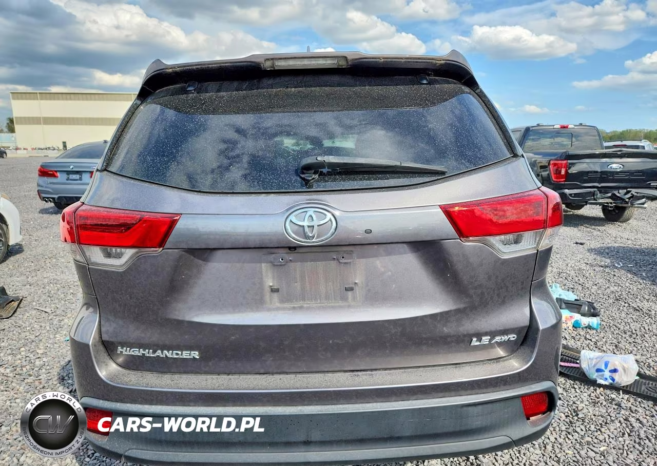 2019 Toyota Highlander Le Plus VIN:5TDBZRFH7KS983436 - 6