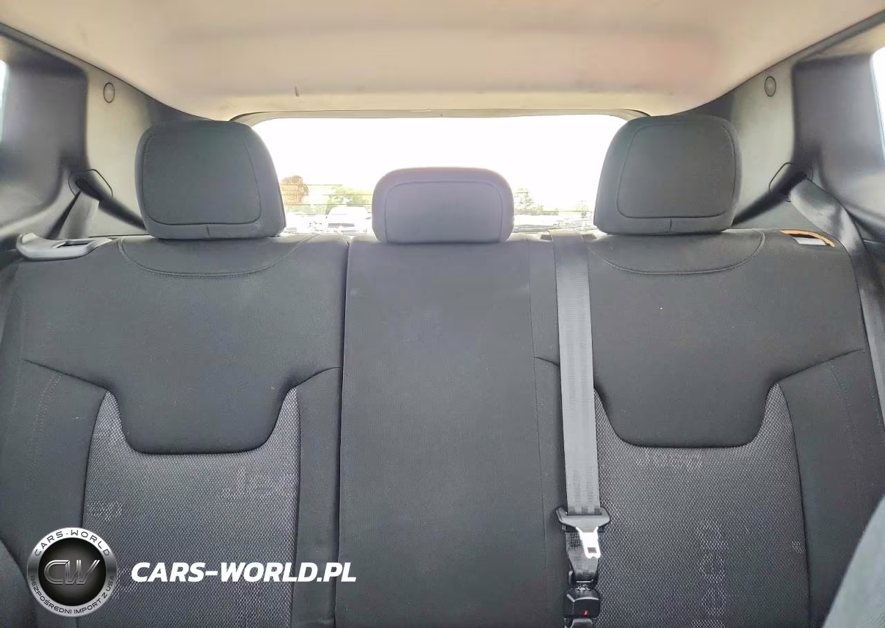 2016 Jeep Renegade Latitude VIN:ZACCJBBT9GPD56691 - 10