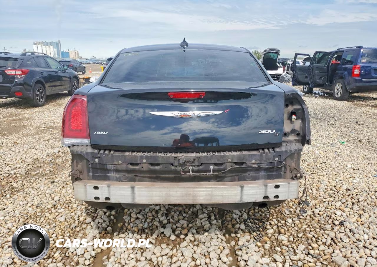 2016 Chrysler 300 S VIN:2C3CCAGG2GH283041 - 6